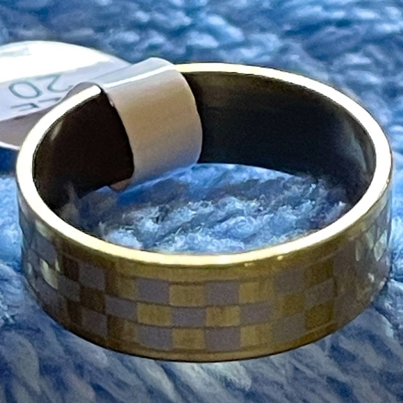 Gold checkered coloured mens ring, size 8-9 (20mm) 3 for $10 - Picture 1 of 2